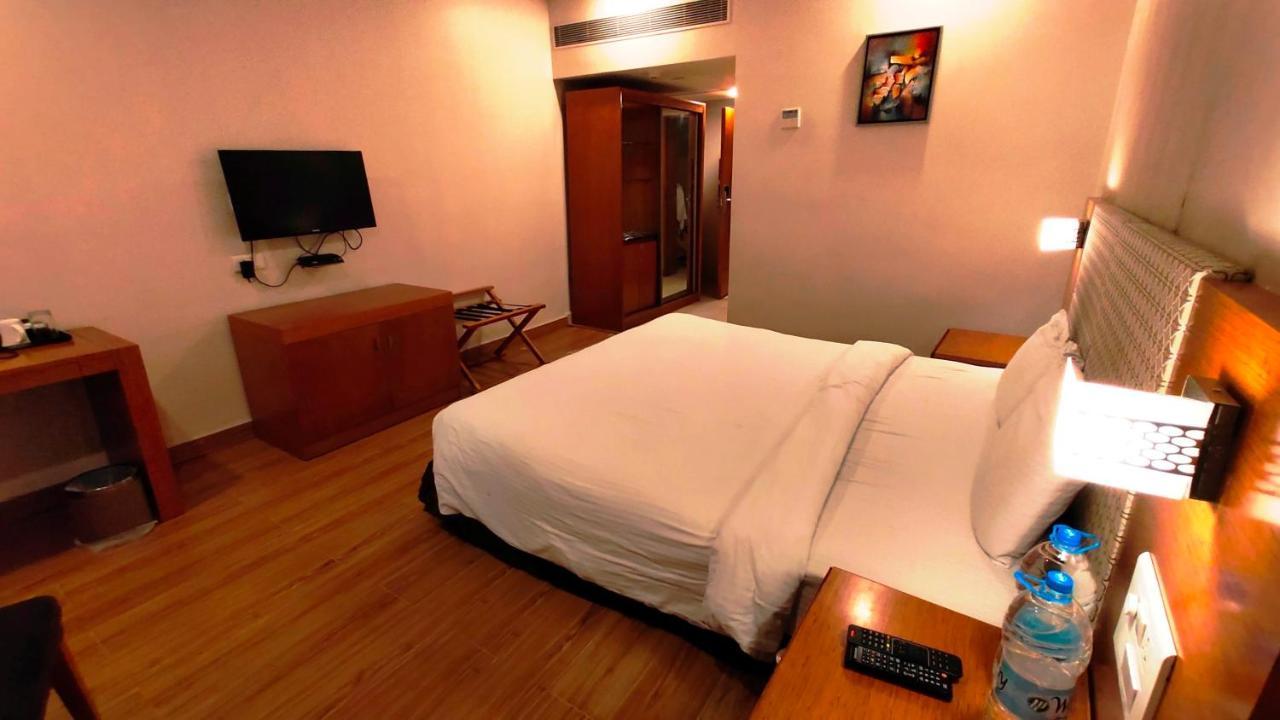 Best Western Ashoka Hyderabad Exterior foto