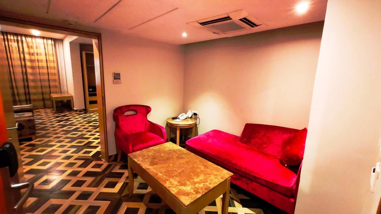 Best Western Ashoka Hyderabad Exterior foto