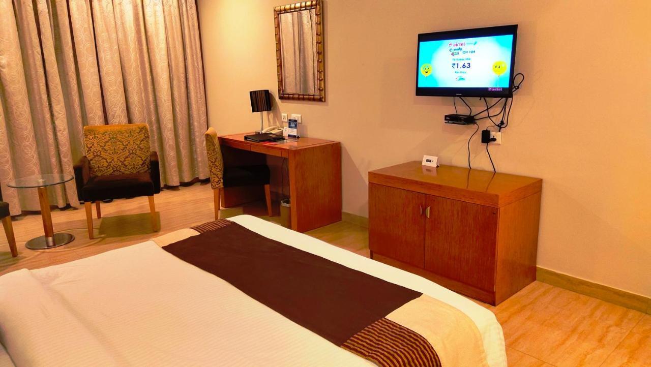 Best Western Ashoka Hyderabad Exterior foto